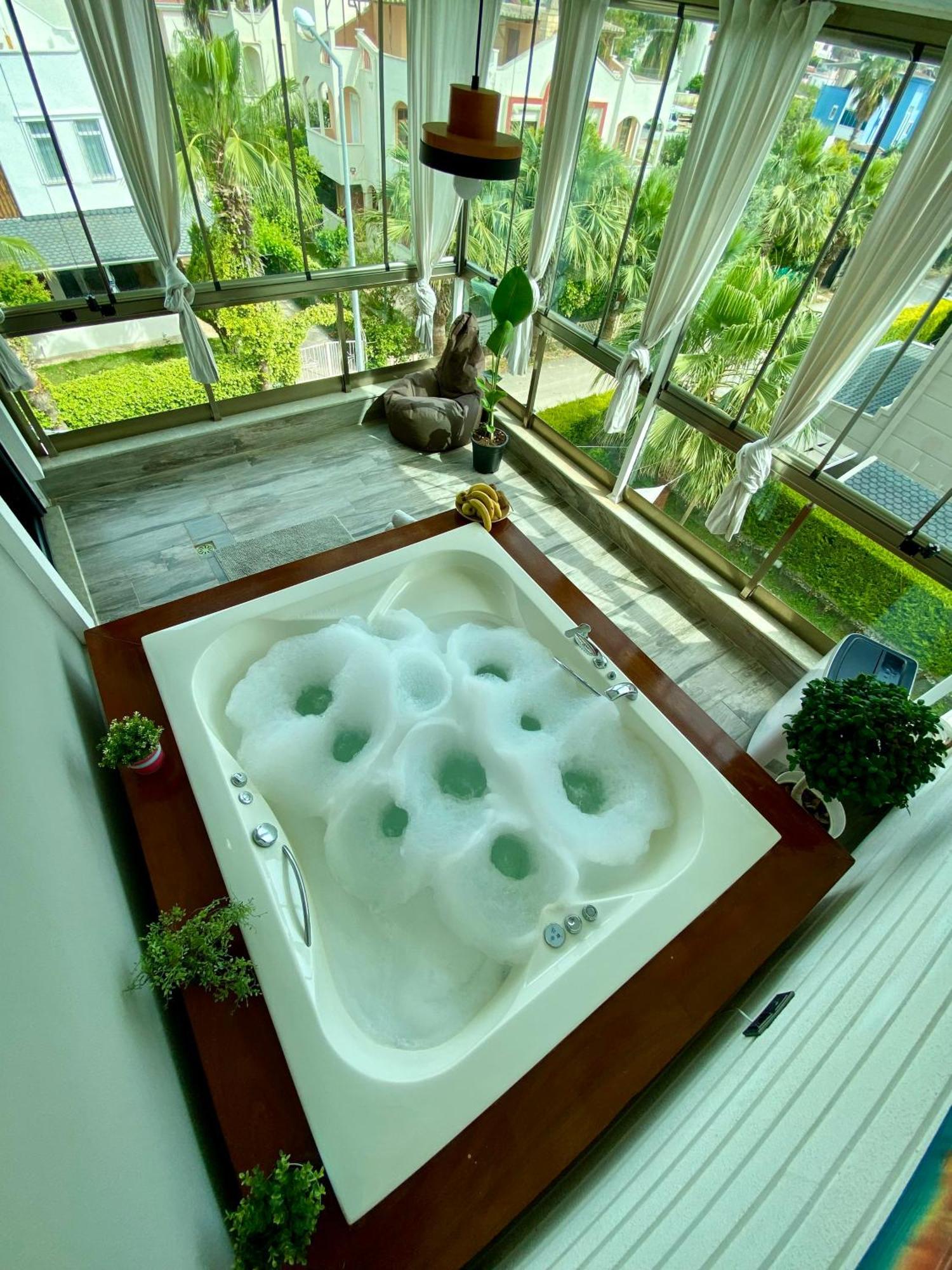 Villa Annabèll1 Havuzlu Jakuzili Triplex Lux villa Belek Esterno foto